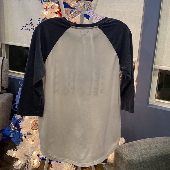 Peloton Raglan Sleeve Baseball Shirt NWOT Medium - Picture 5 of 5